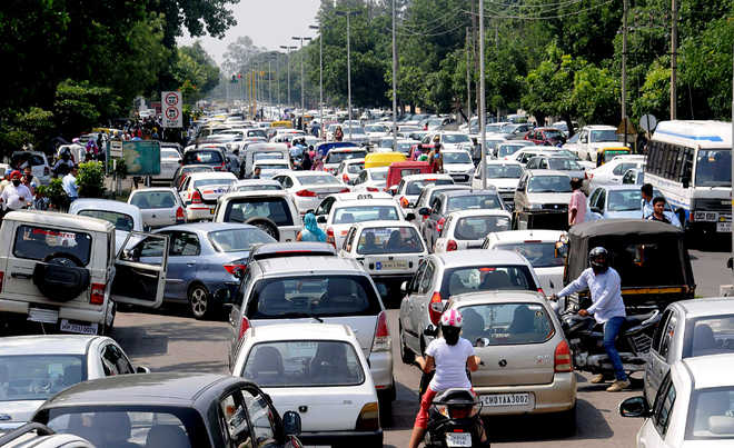 New Traffic Rules 2024: नए ट्रैफिक नियम हुए जारी, छोटी सी गलती पर होगा 10 हजार का चालान 4 New Traffic Rules