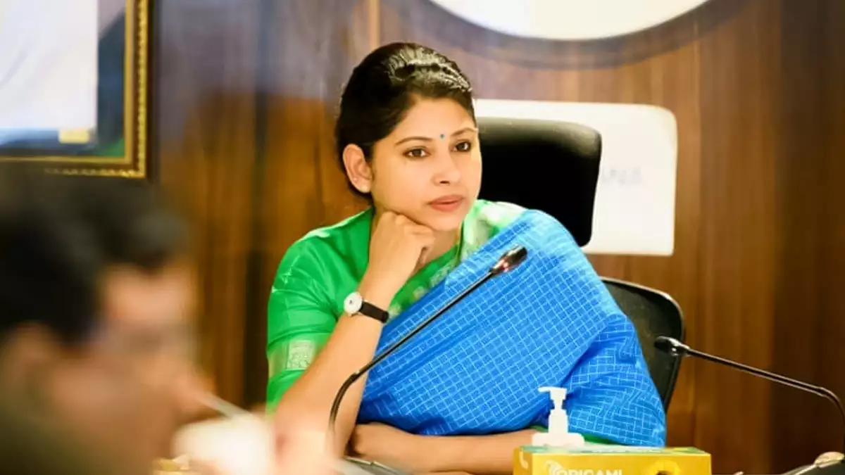 IAS Smita Sabharwal 2024: देश की सबसे खूबसूरत IAS अफसर, 23 साल की उम्र में बनीं IAS, सीएम दफ्तर में नियुक्ति मिली Full Information 5 IAS Smita Sabharwal