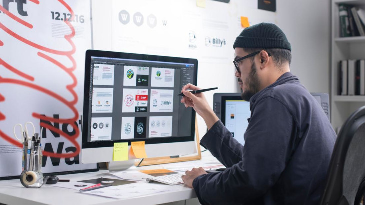Graphics Designing Course 2024: अगर आप में है क्रिएटिविटी तो आज ही करें यह कोर्स, मिलेगी शानदार सैलरी वाली नौकरी Full Information 4 Graphics Designing Course